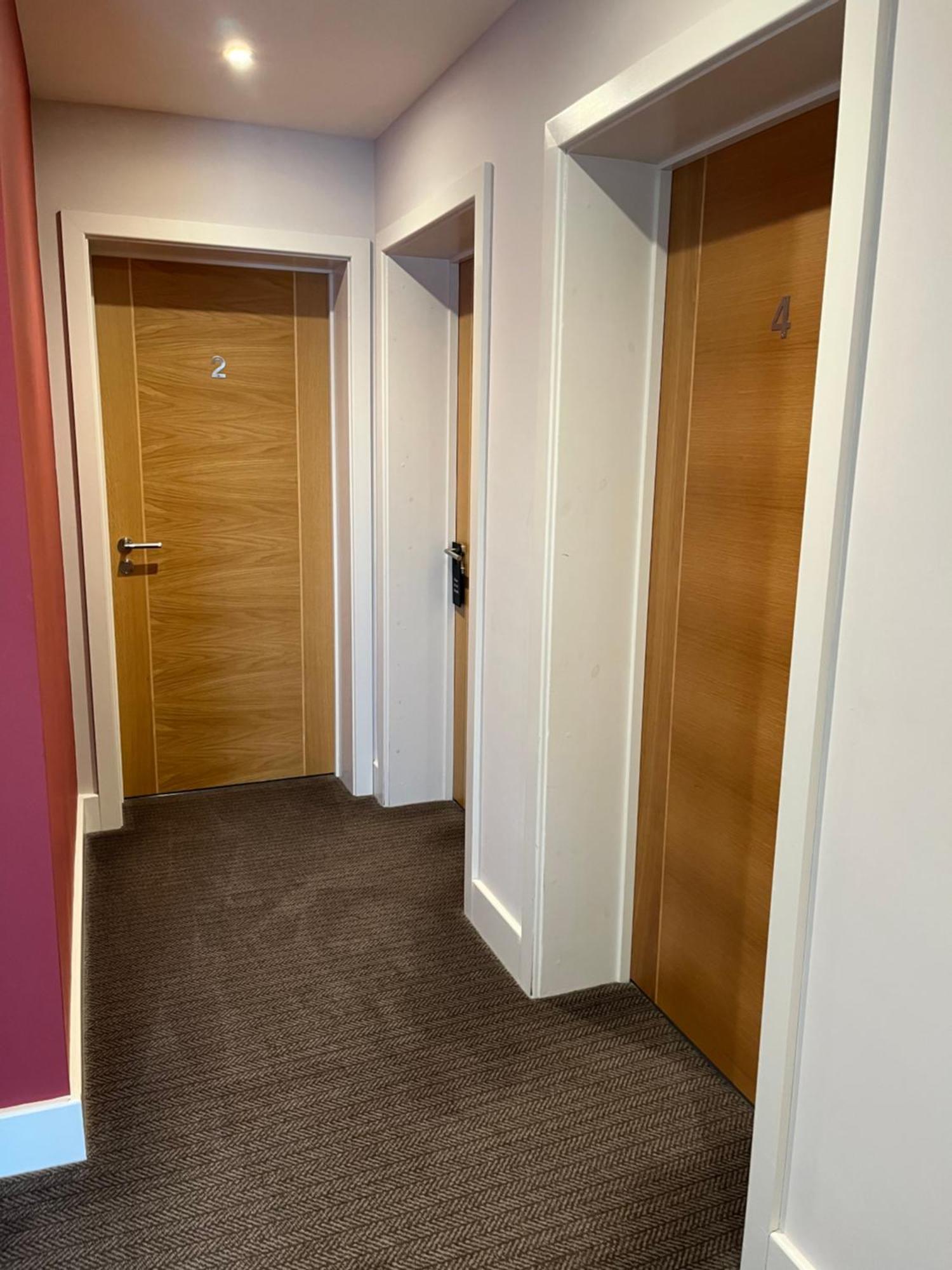 Rose And Crown Otel Lytchett Matravers Dış mekan fotoğraf